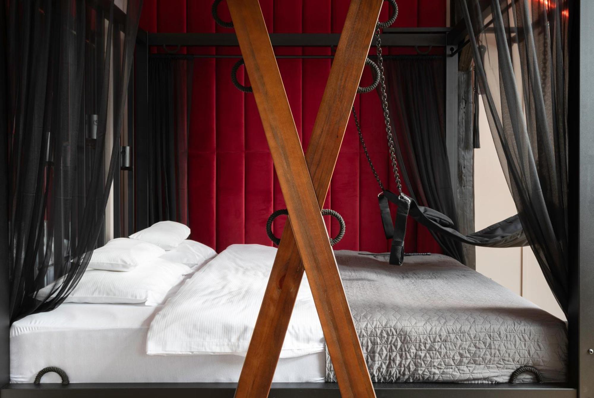 Exclusive Bdsm Apartment Krakow - Adults Only Exteriör bild