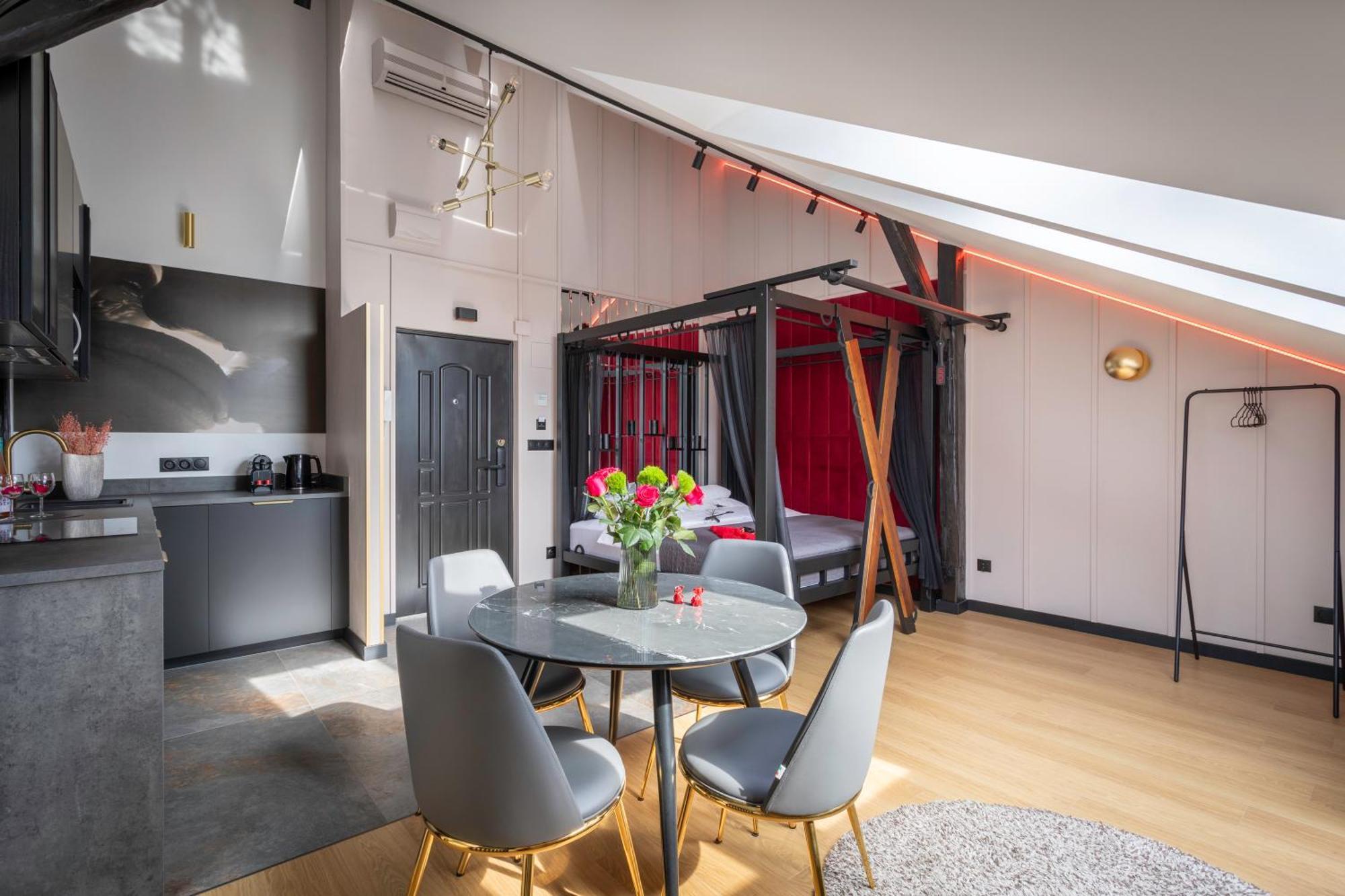 Exclusive Bdsm Apartment Krakow - Adults Only Exteriör bild